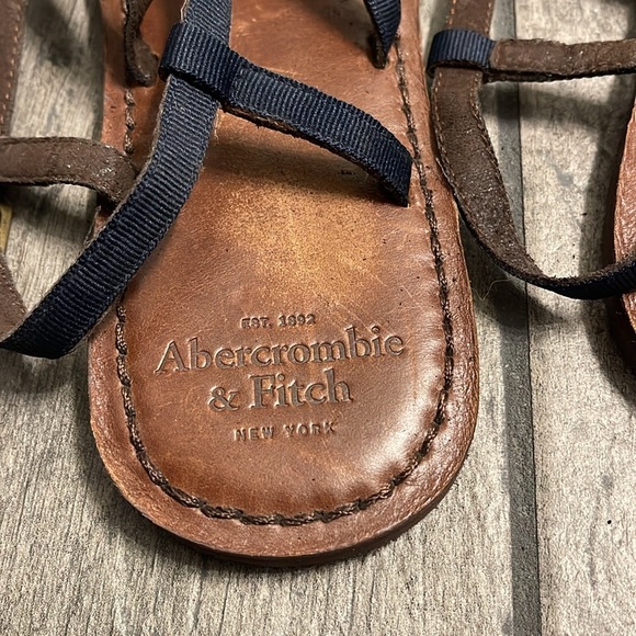 Abercrombie & Fitch Women’s Strappy Sandals - Navy - size 9 - Picture 2 of 2